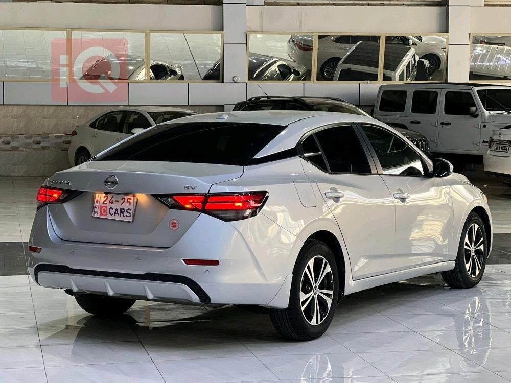 نیسان سێنترا